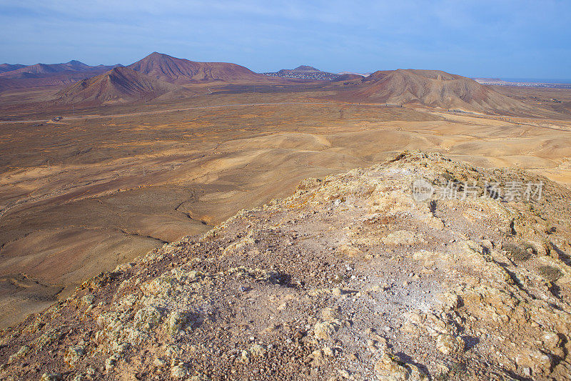 Fuerteventura火山岩层- Montaña Roja